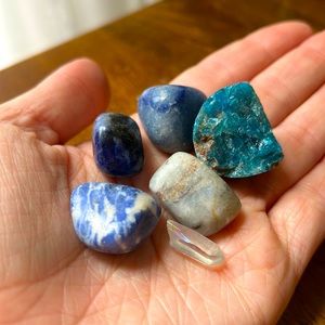 Throat 💙 Chakra Crystal Bundle ; Sodalite ;